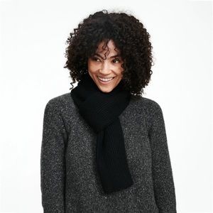 Naadam black ribbed cashmere scarf